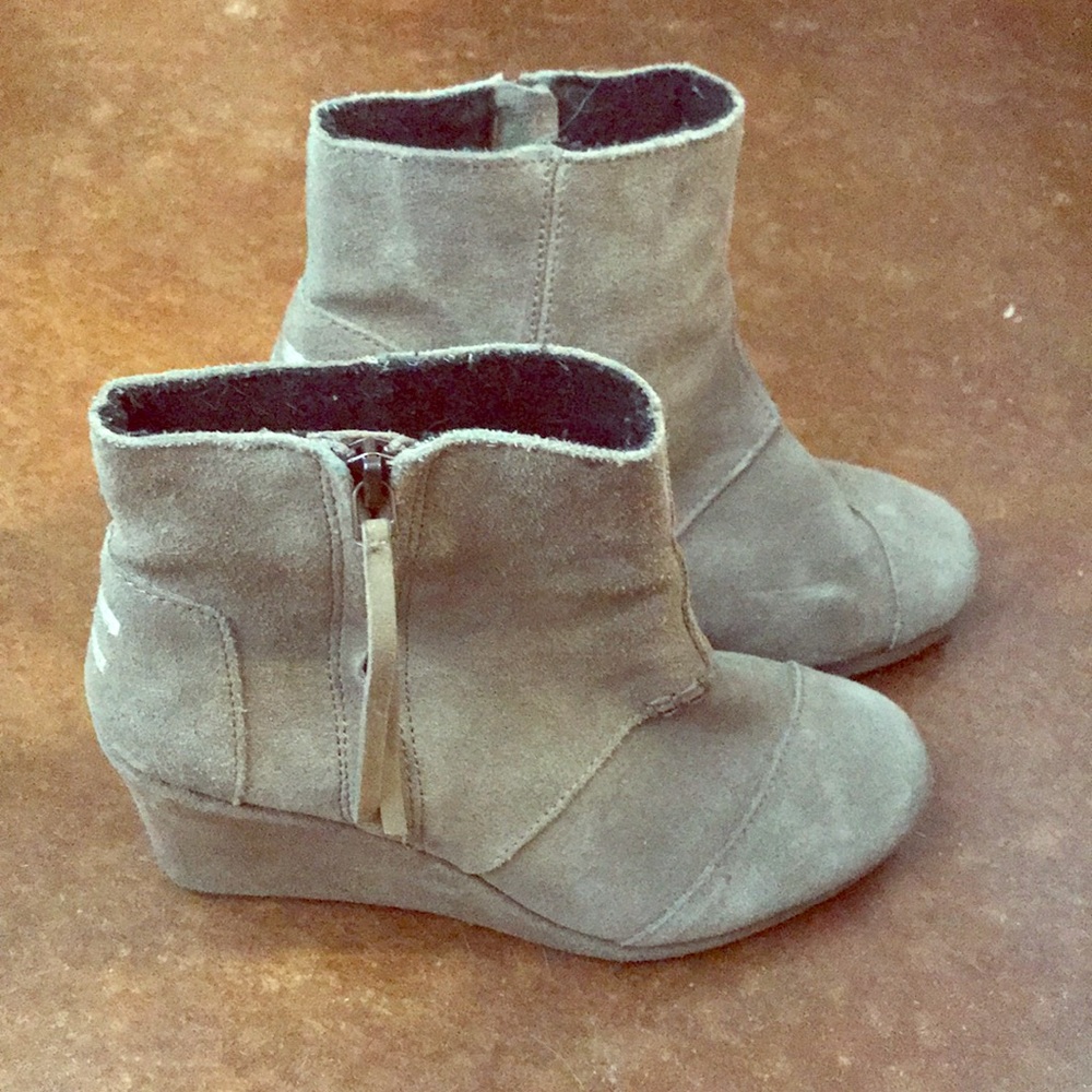 Toms suede wedge ankle boot